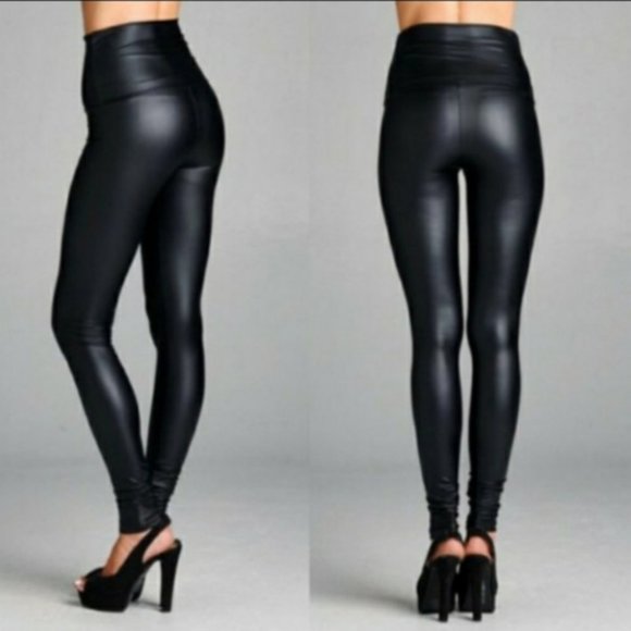 Faux Leather High Waisted Leggings - Picture 4 of 5